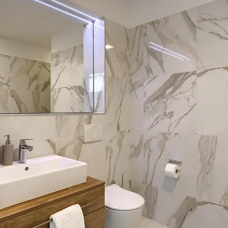 Adria Blue * Bakarac