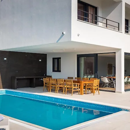 Adria Blue * باكاراتس