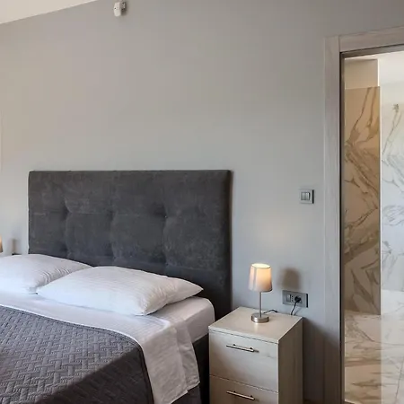 بيت للعطل Adria Blue باكاراتس